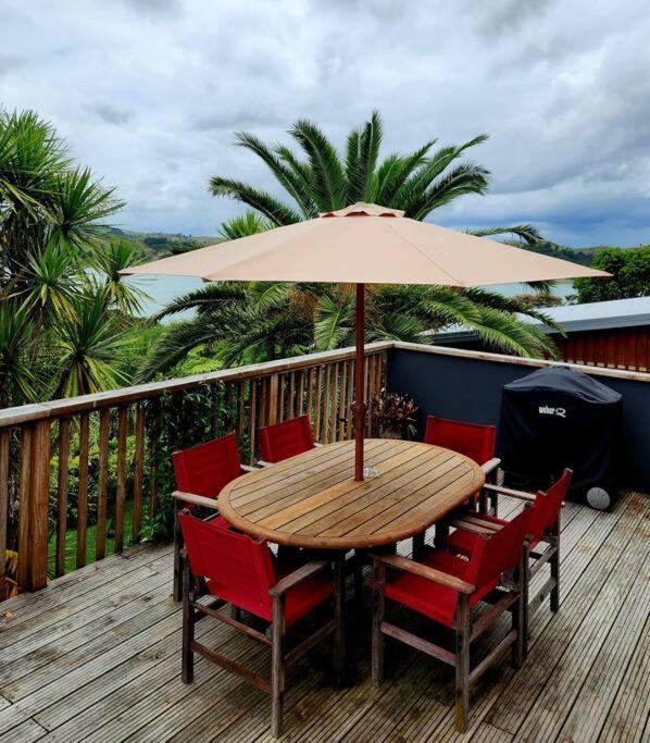 Orca Lodge Raglan Eksteriør billede